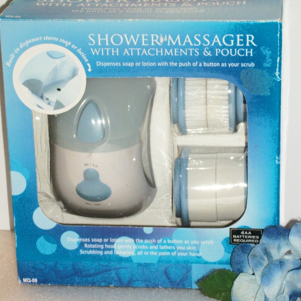 SHOWER MASSAGER with ATTACHMENTS & POUCH NIP
